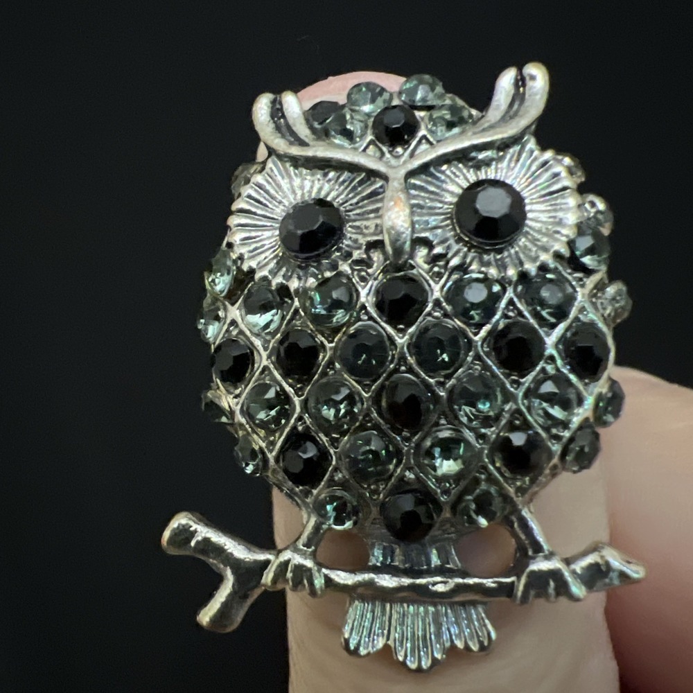 Silver Tone Owl Ring Black Gray Rhinestones Size 8 Stretch Link Band